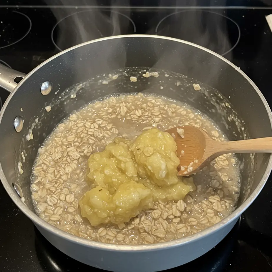 Creamy Stovetop Oatmeal: The Coziest, Creamiest Way to Start the Day 7 Simple ingredients for creamy stovetop oatmeal