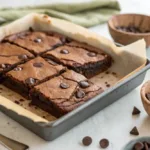 air fryer brownie with chocolate chips Air fryer brownie with chocolate chips sliced into fudgy squares